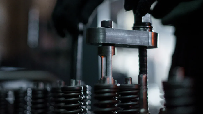 how tight are diesel engine valves.png